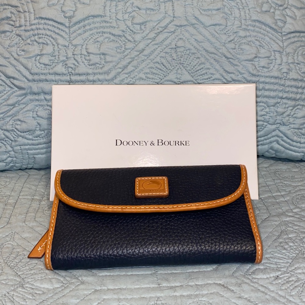 Dooney and Bourke Continental Clutch wallet Penelope Midnight Blue
